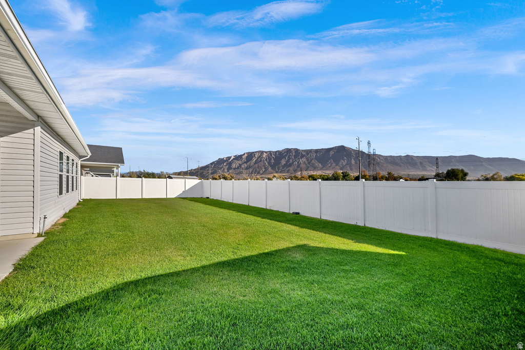 3080 N 3325 W Plain City, UT 84404