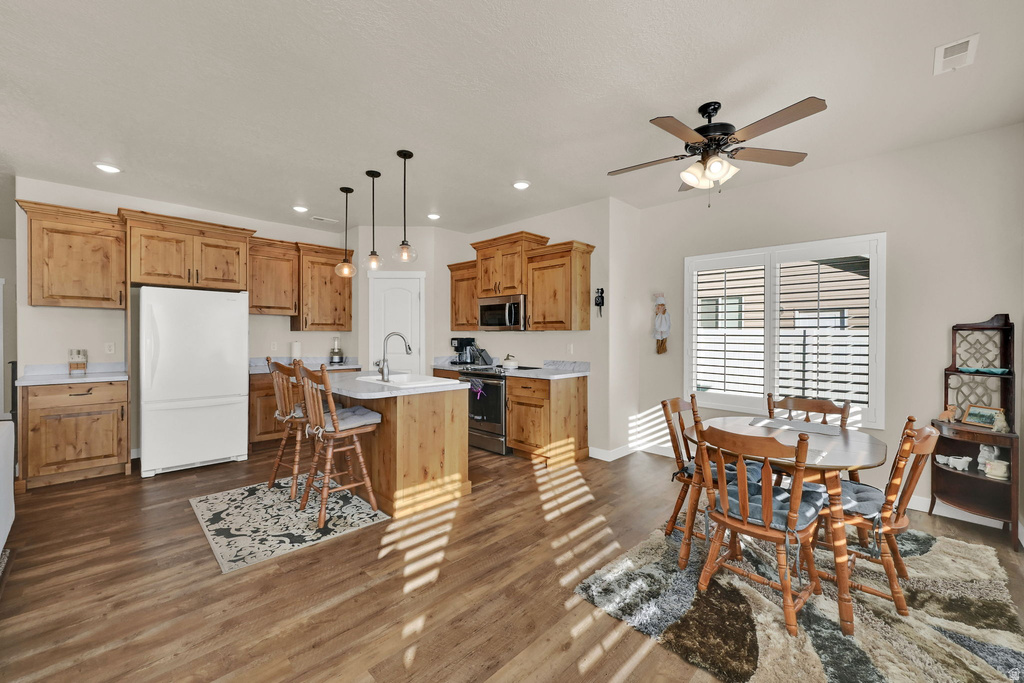 3080 N 3325 W Plain City, UT 84404