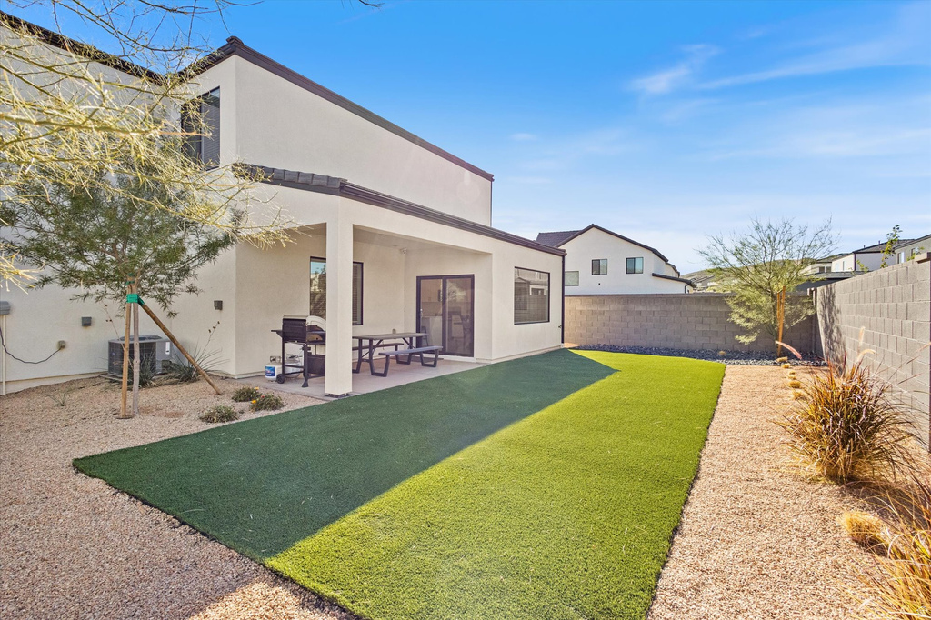 1604 S CEDAR MESA DR Washington, UT 84780