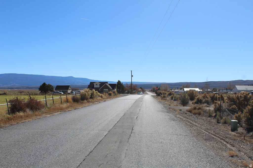 650 N 200 E Loa, UT 84747