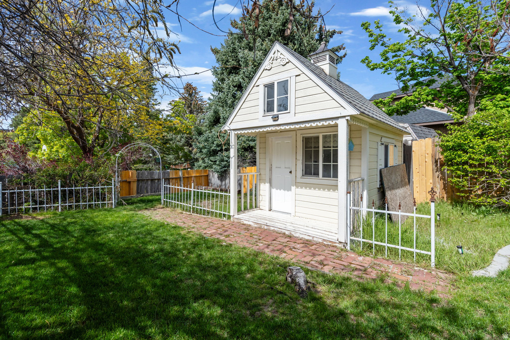 2234 E WILLOW BROOK WAY Sandy, UT 84092