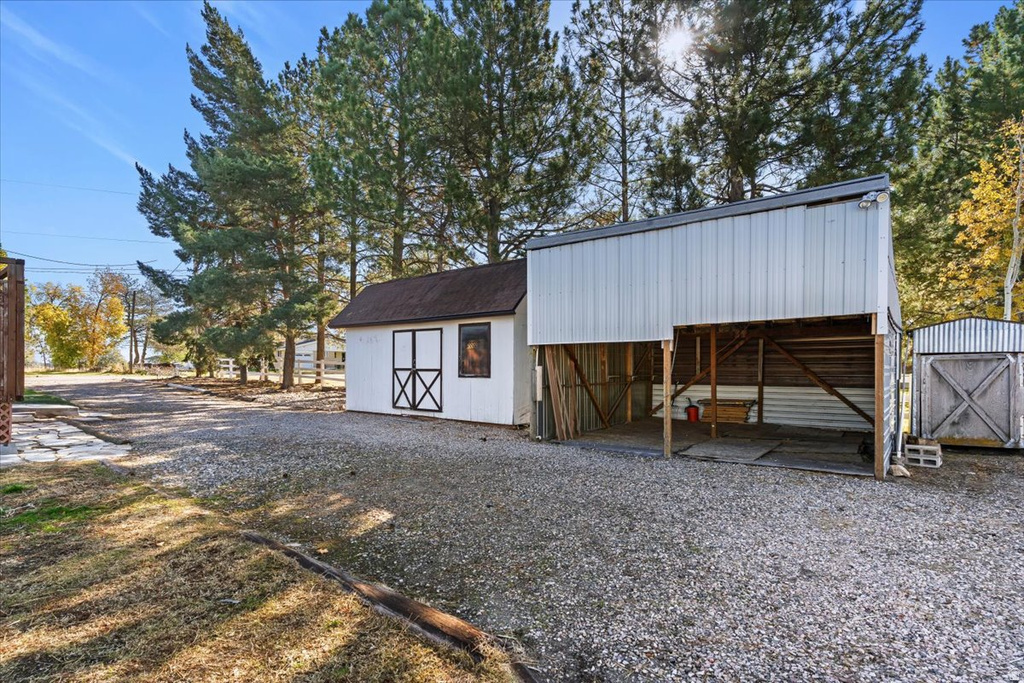 4111 S 5350 W Hooper, UT 84315