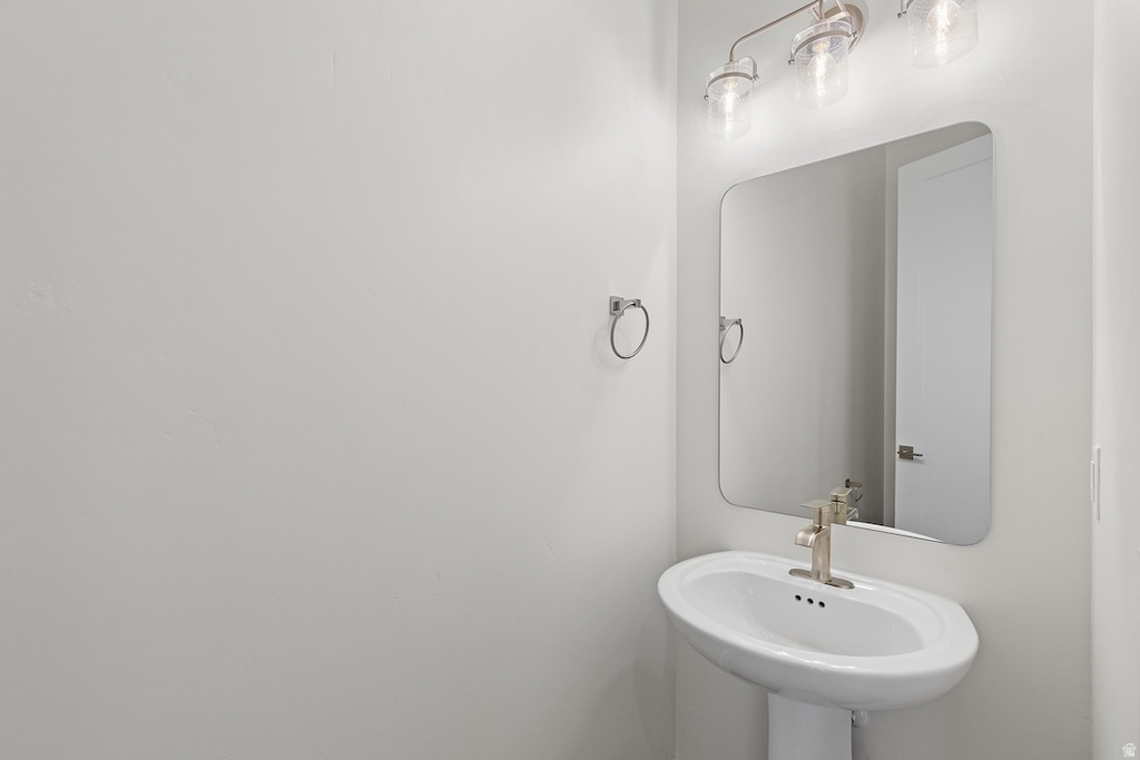 4765 W 1930 S Hurricane, UT 84737