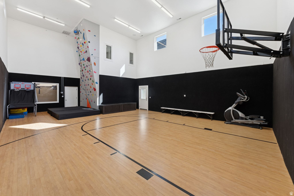 1944 KERRYBROOK DR Kaysville, UT 84037