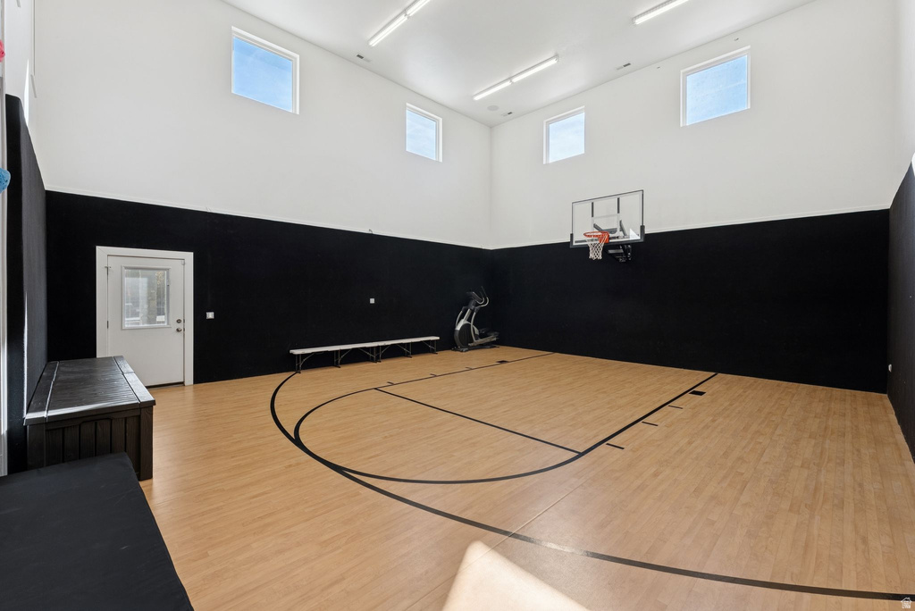 1944 KERRYBROOK DR Kaysville, UT 84037