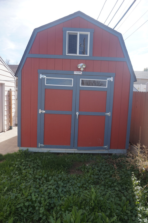 3342 S LYNNBROOK DR Magna, UT 84044