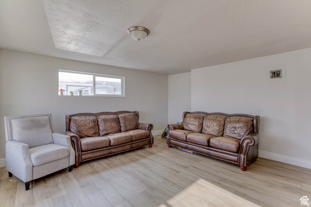 3342 S LYNNBROOK DR Magna, UT 84044