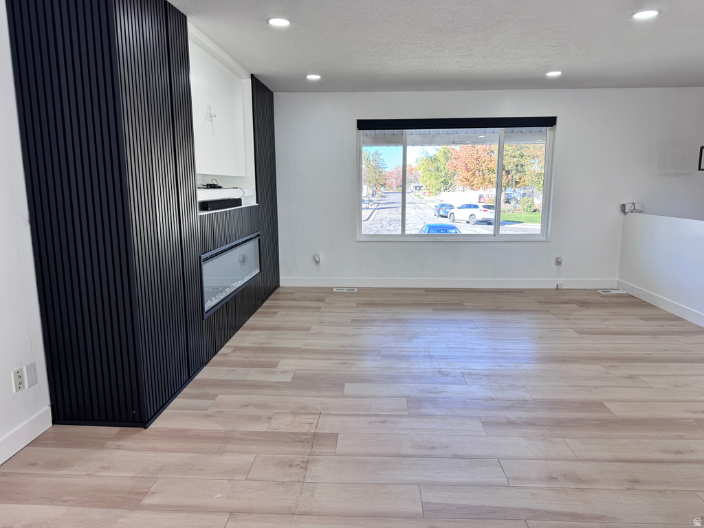 6918 S HARVEST CIR West Jordan, UT 84084