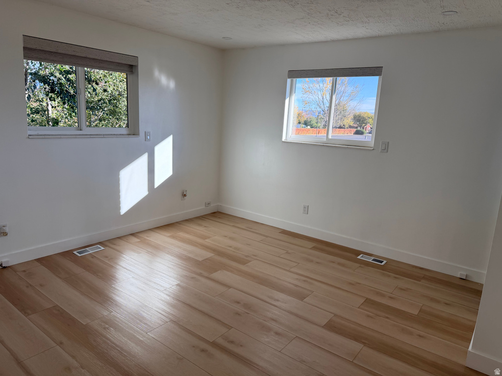 6918 S HARVEST CIR West Jordan, UT 84084