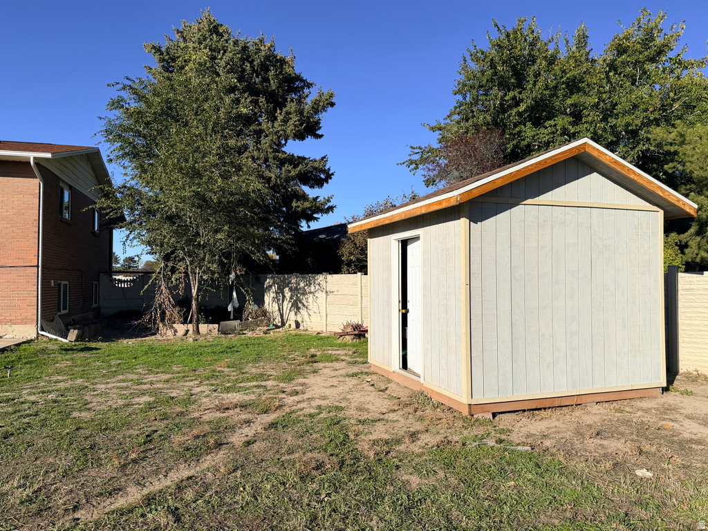 6918 S HARVEST CIR West Jordan, UT 84084