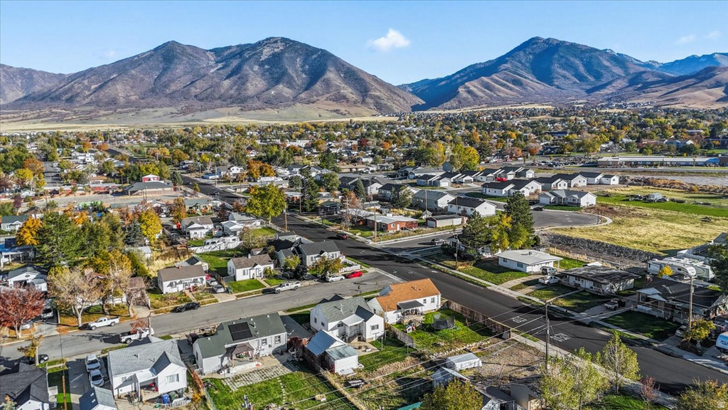 413 N PARKWAY AVE Tooele, UT 84074