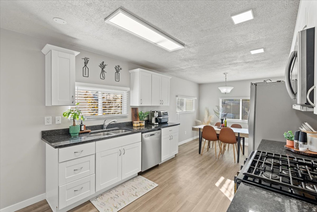 413 N PARKWAY AVE Tooele, UT 84074