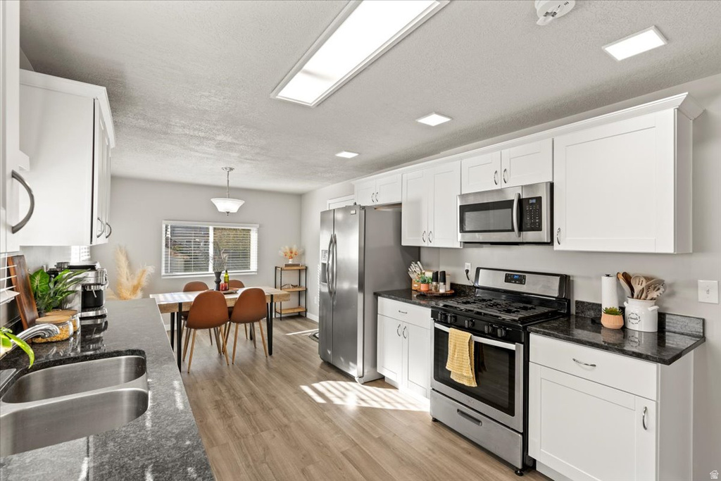 413 N PARKWAY AVE Tooele, UT 84074