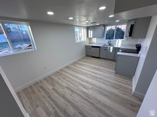 2171 W KIRKHAM WAY Taylorsville, UT 84129