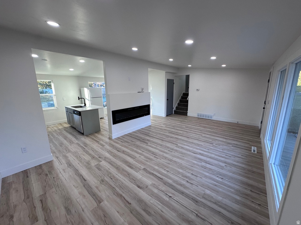 2171 W KIRKHAM WAY Taylorsville, UT 84129