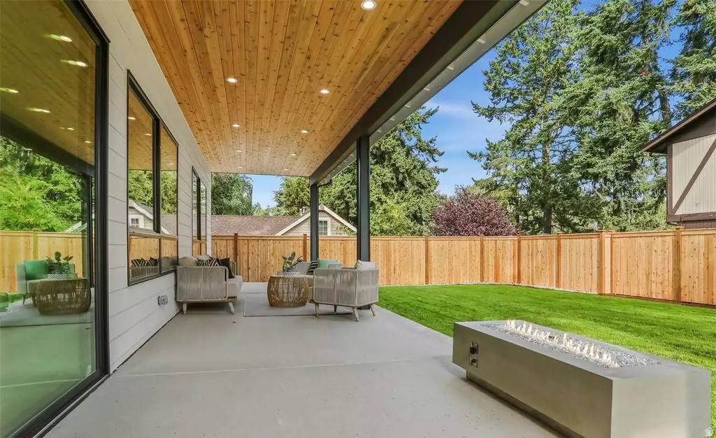 242 W 400 S Mt Pleasant, UT 84647