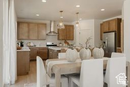 927 W MOTOR VU DR #204 Riverdale, UT 84405