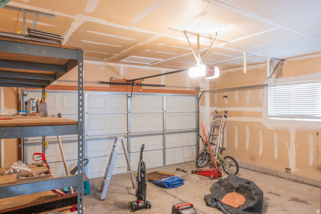 5466 W TICKLEGRASS RD West Jordan, UT 84084