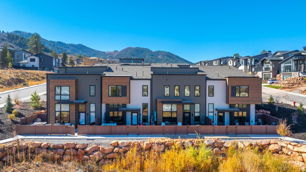 8254 N SANDALWOOD LN #234 Snyderville, UT 84098