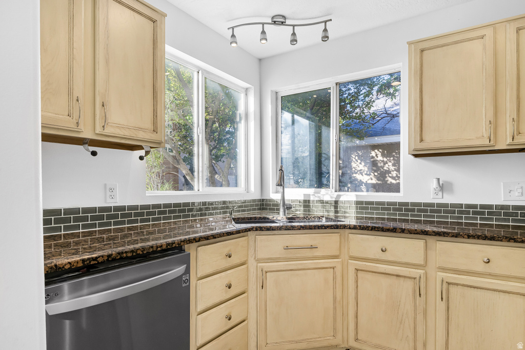 11880 S LANDOU DR Draper, UT 84020