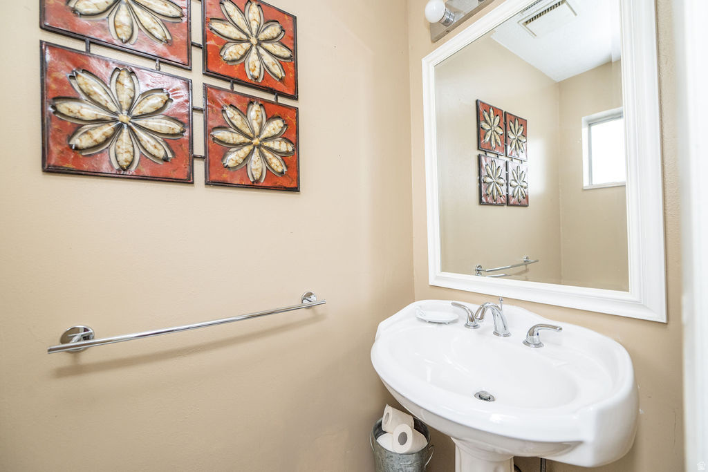 6060 W 2400 N Corinne, UT 84307