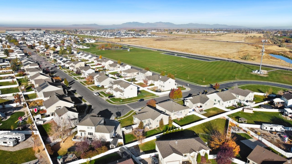 851 S 3525 W Syracuse, UT 84075