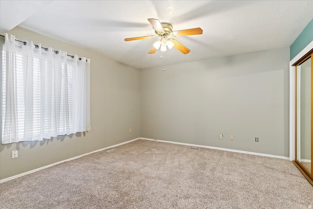 307 WILLOW WAY Pleasant View, UT 84414