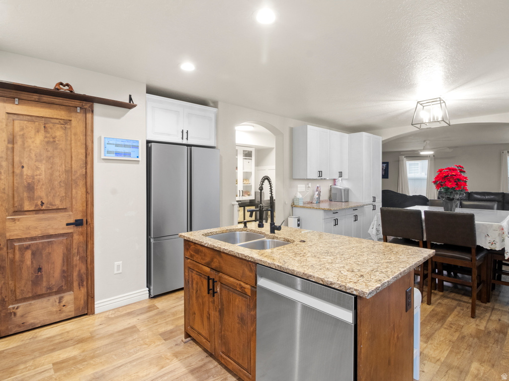 811 E SANDHILL CT Lehi, UT 84043