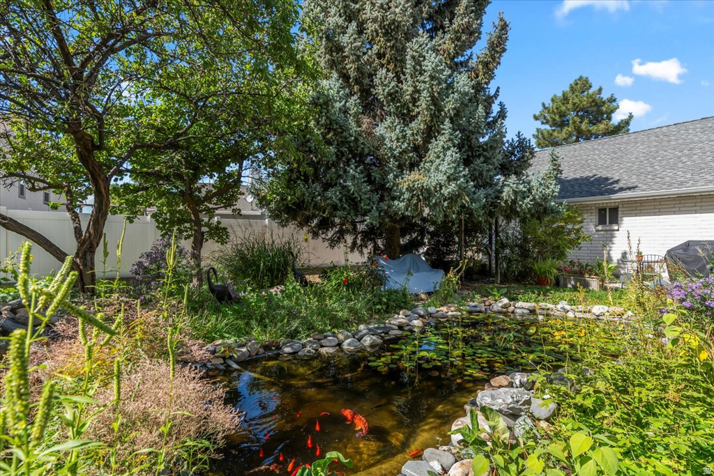 2050 E 6535 S Cottonwood Heights, UT 84121