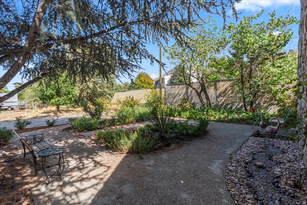 2050 E 6535 S Cottonwood Heights, UT 84121