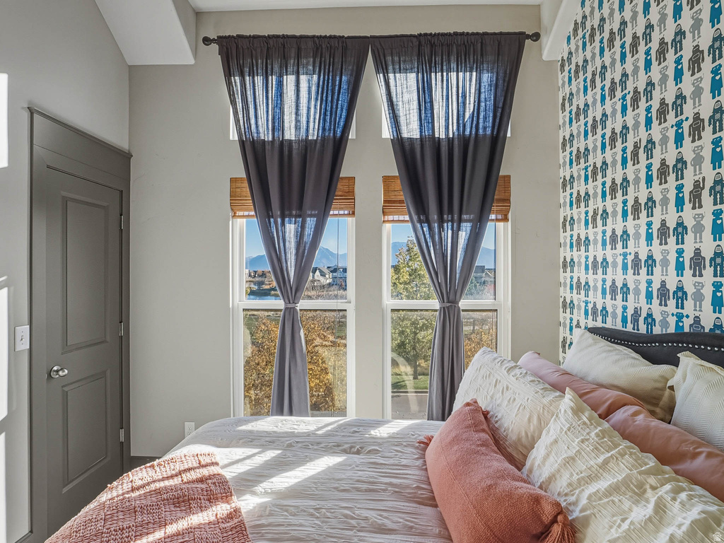 10566 S LAKE AVE South Jordan, UT 84009