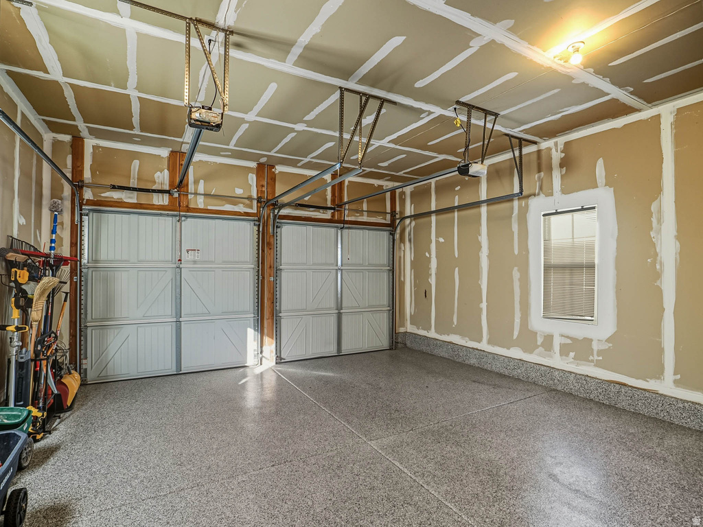 10566 S LAKE AVE South Jordan, UT 84009