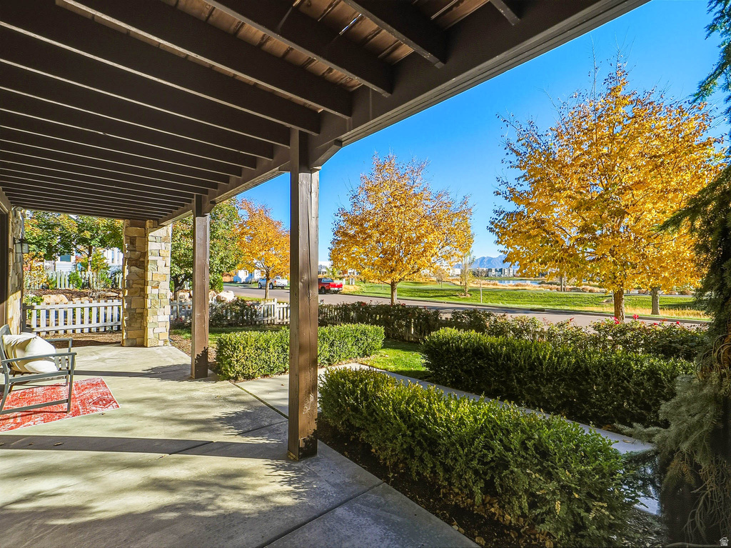 10566 S LAKE AVE South Jordan, UT 84009