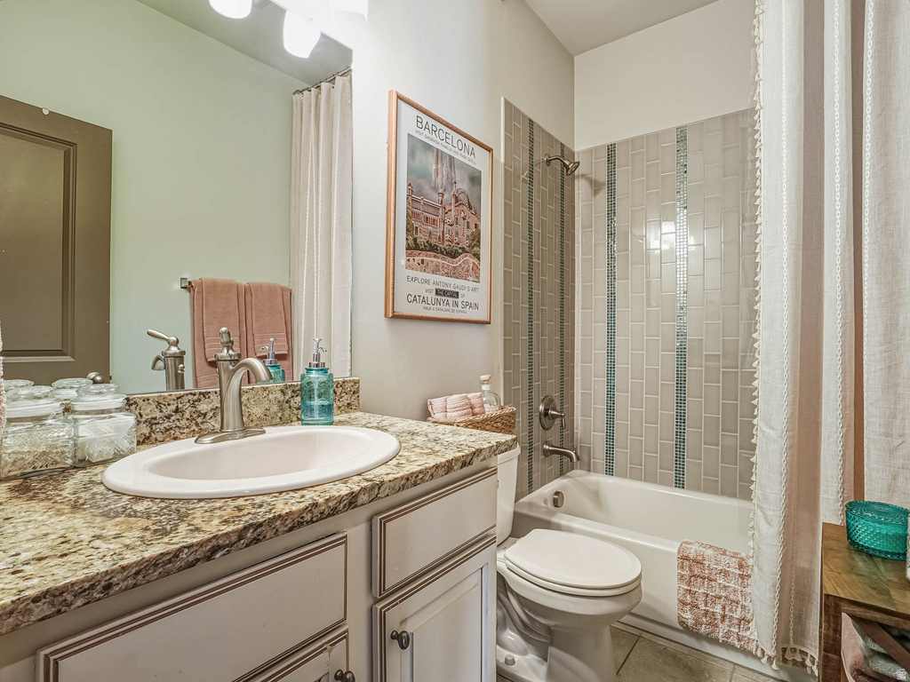 10566 S LAKE AVE South Jordan, UT 84009