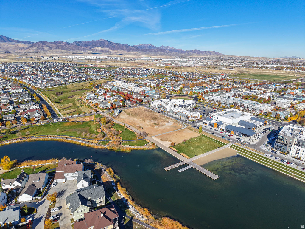 10566 S LAKE AVE South Jordan, UT 84009