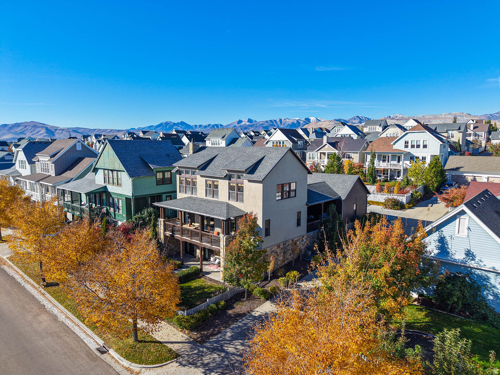 10566 S LAKE AVE South Jordan, UT 84009