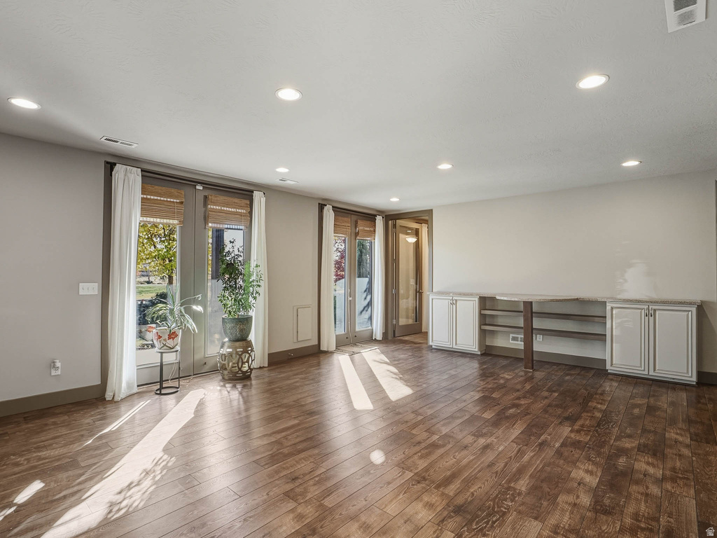 10566 S LAKE AVE South Jordan, UT 84009