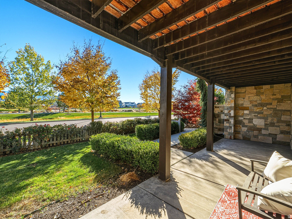 10566 S LAKE AVE South Jordan, UT 84009