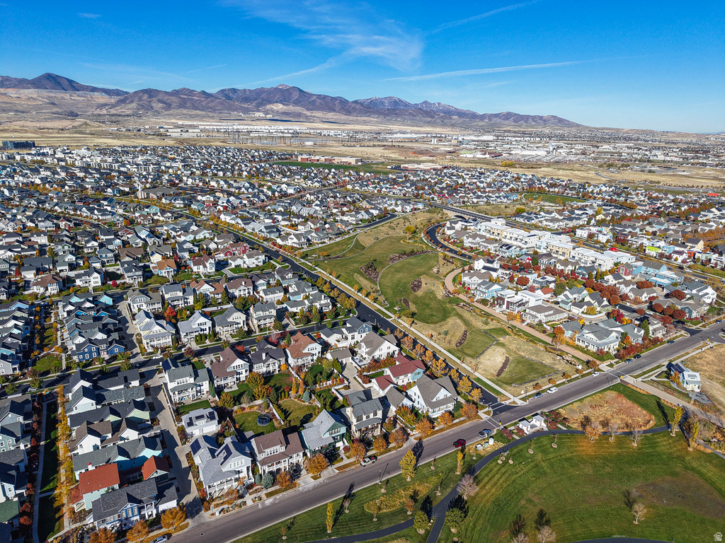 10566 S LAKE AVE South Jordan, UT 84009