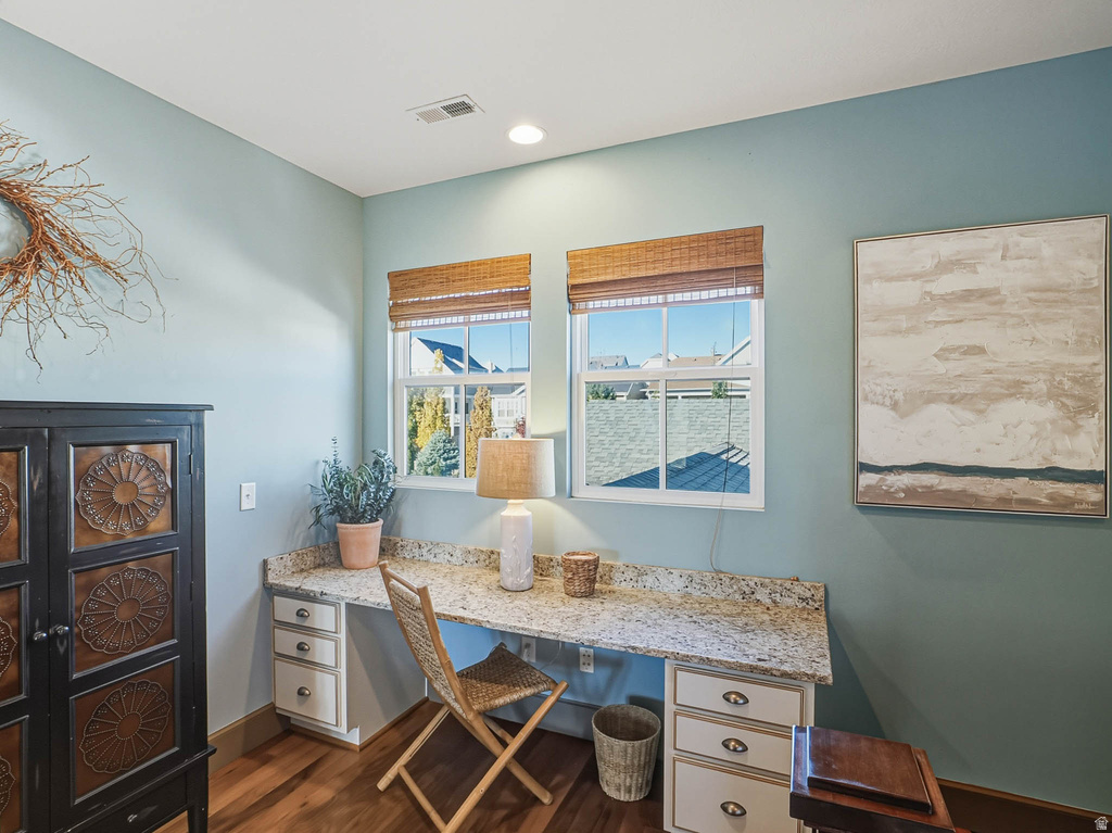 10566 S LAKE AVE South Jordan, UT 84009