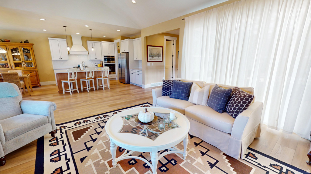 7047 W SWANSEA RD South Jordan, UT 84009