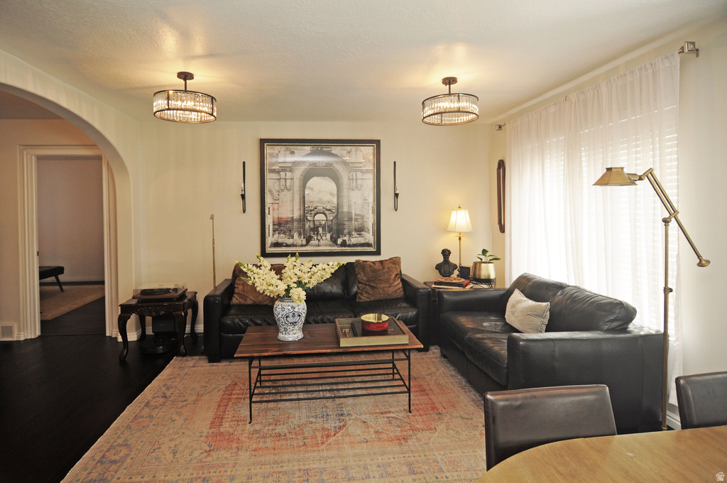 935 LONGLEAF DR North Salt Lake, UT 84054