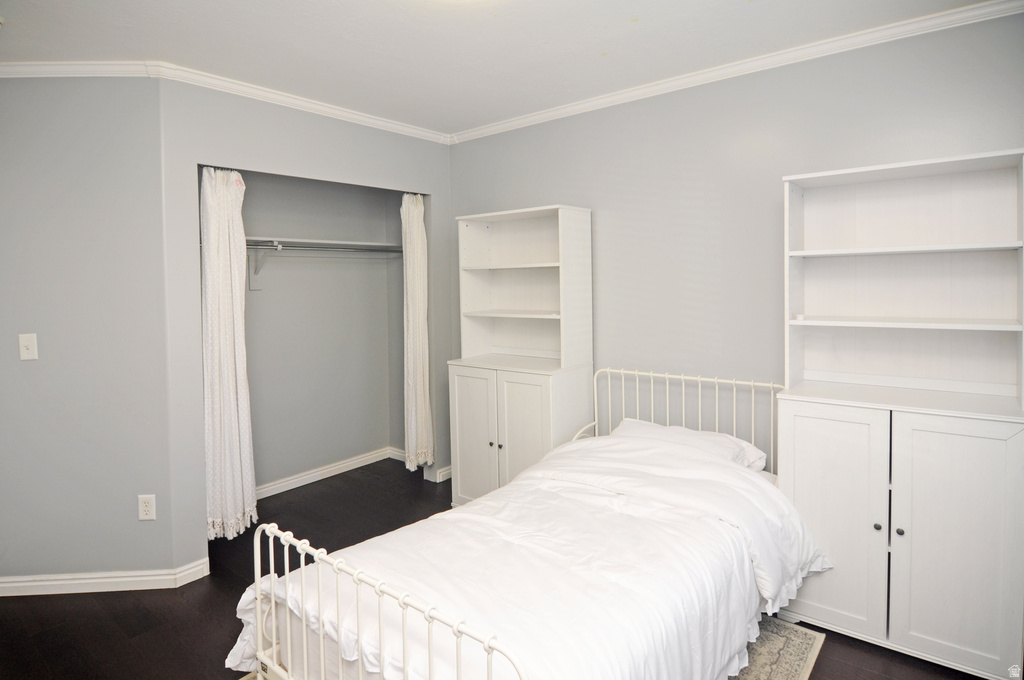 935 LONGLEAF DR North Salt Lake, UT 84054