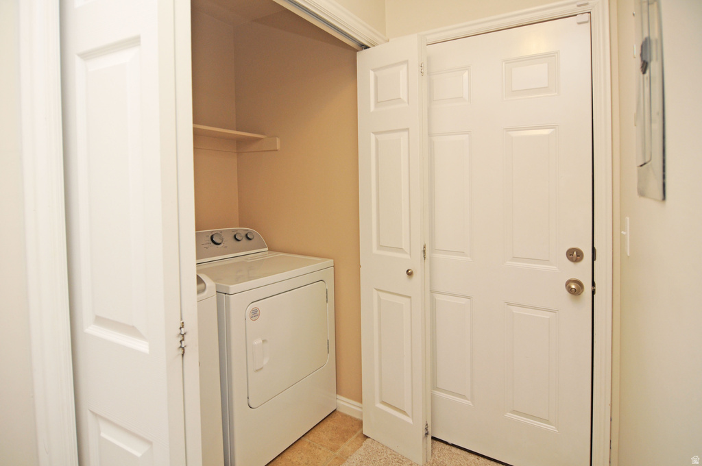 935 LONGLEAF DR North Salt Lake, UT 84054