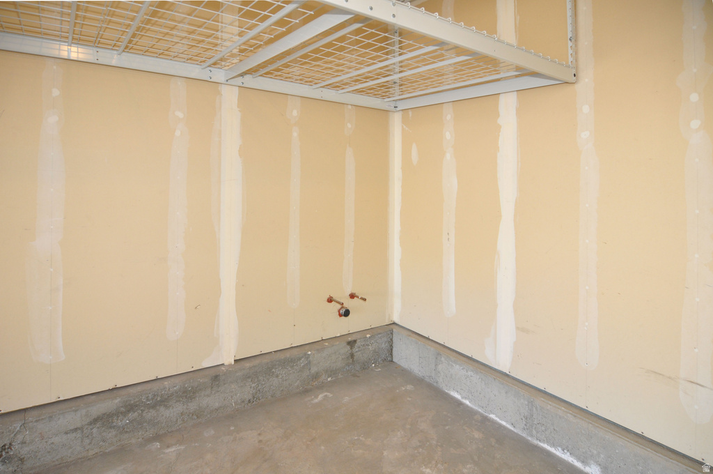 935 LONGLEAF DR North Salt Lake, UT 84054