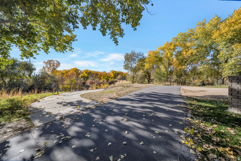 964 W BIG RIVER CT #UNIT 2 South Salt Lake, UT 84119