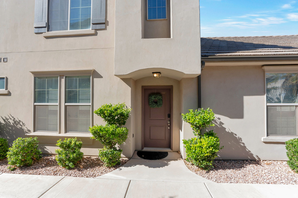 1907 E HOLIDAY LN Washington, UT 84780