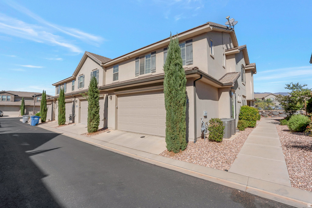 1907 E HOLIDAY LN Washington, UT 84780