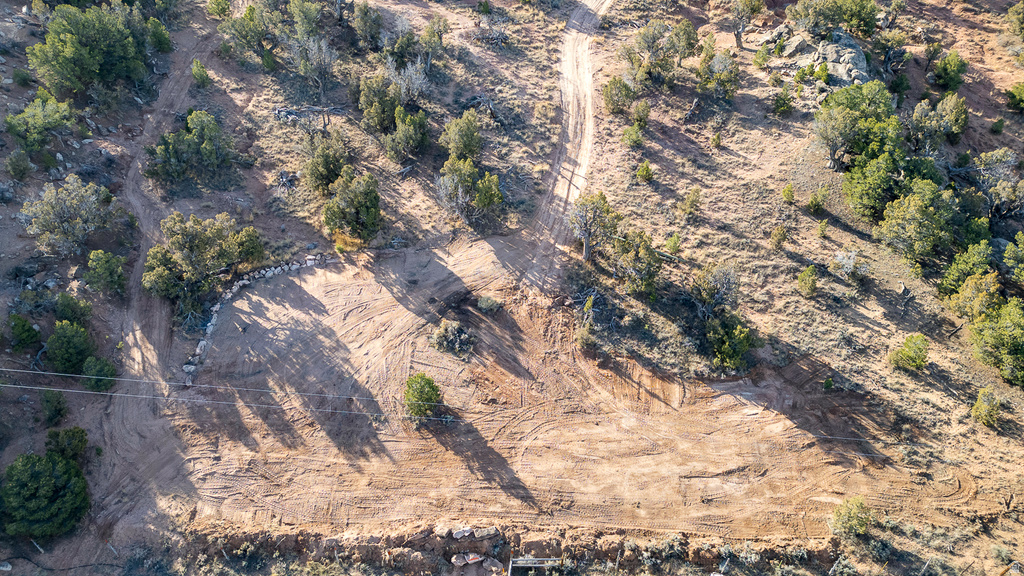 Aerial view of property and surrounding area