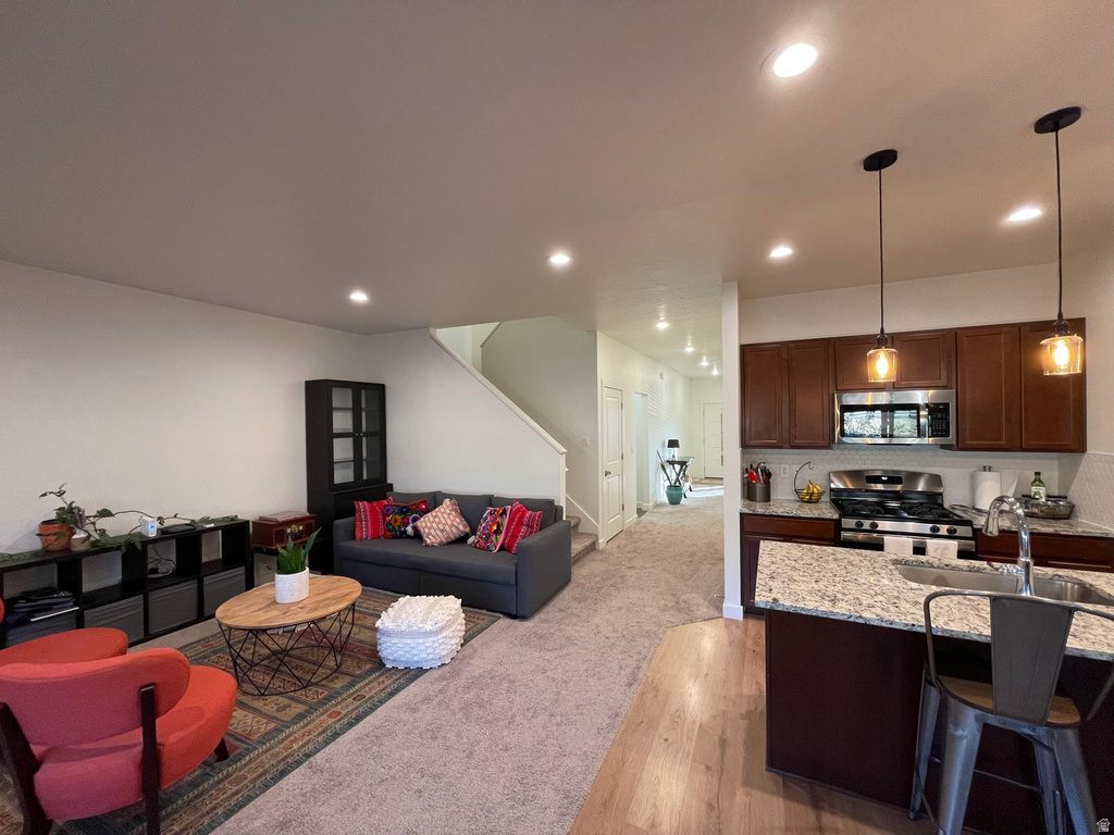 394 W PARKWAY DR Kaysville, UT 84037